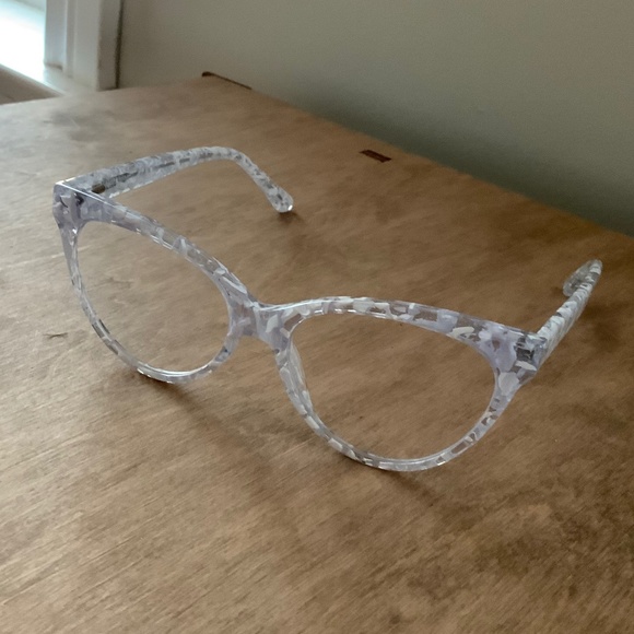 Cay eyeglass frames - Picture 2 of 2